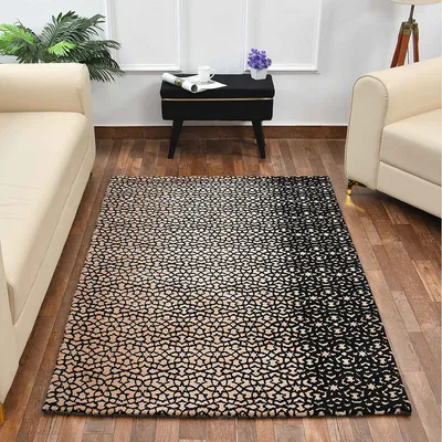 Aesthetic Black and Beige Abstract Print Polyester Carpet