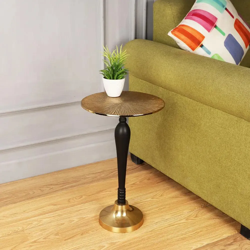 Antique Motif Polished Black & Gold Exquisite Side Table