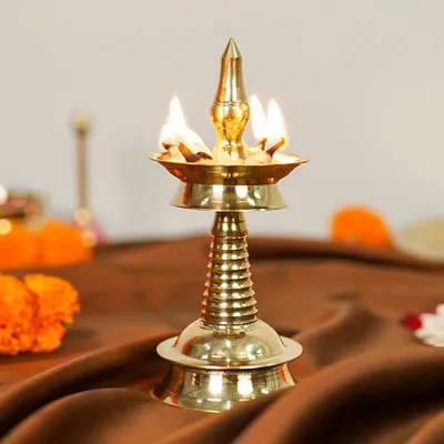 Attractive Brass Traditional Deepak Oil Lamp Set Of 1