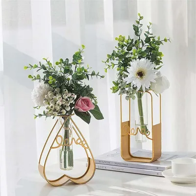 Bright Squarish Heart Shaped Ferric Base Vase