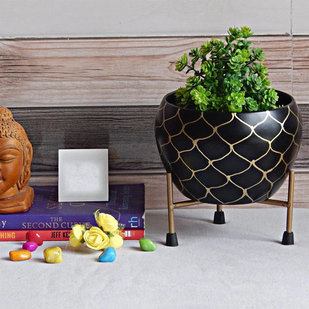 Criss-cross Web Pattern Black Indoor Metal Plant Stand with Pot