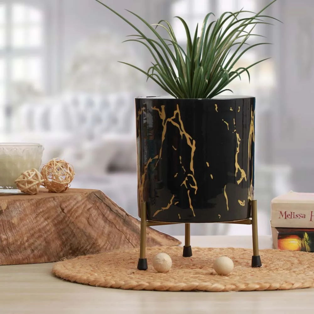 Decorative Black Textured Table Top Metal Pot with Stand