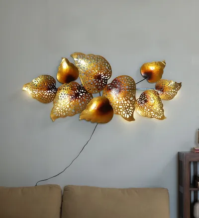 Golden Intricate Designer Leaf LED Metal Wall Art