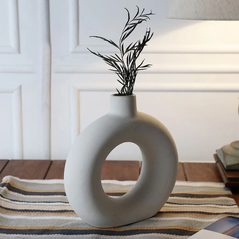 Handcrafted Matte White Donut Flower Vase