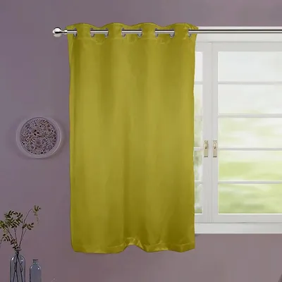 Lushomes Green Window Curtain with 8 Metal Eyelets