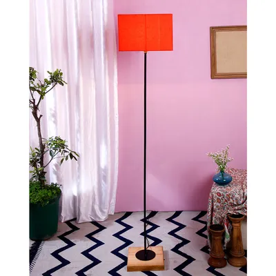 Minimalist Stick Floor Lamp With Wooden Base & Sqaure Shade