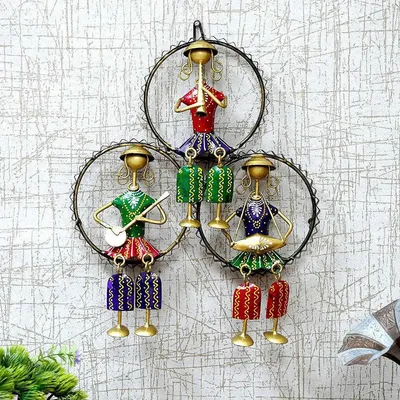 Round Framed Traditional Musicians Metal Wall Art for Living Room