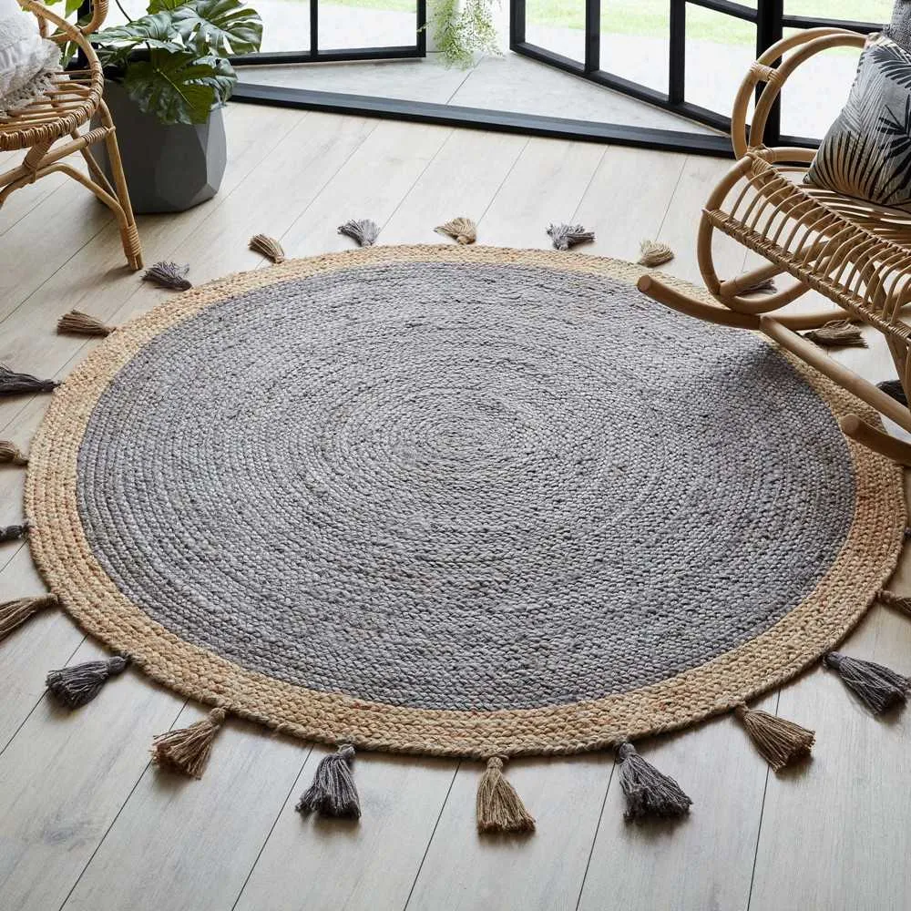 Statement Tassled Round Jute Rug