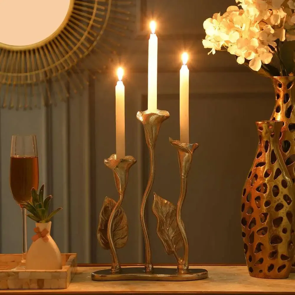 Stunning Triple Candle Holder (Silver)
