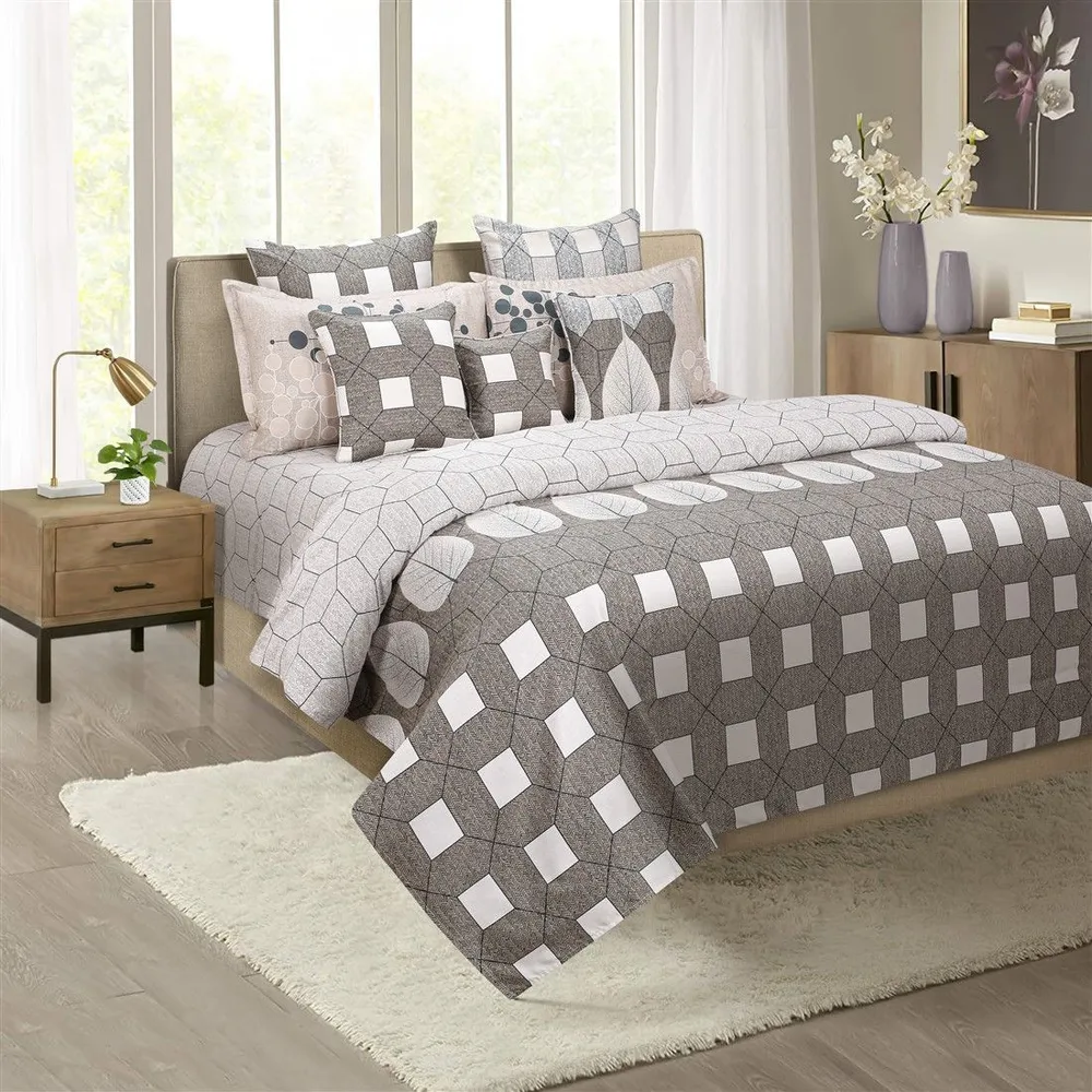 Swayam Costal Fog Geometric Print Double Bedsheet with 2 pillow covers