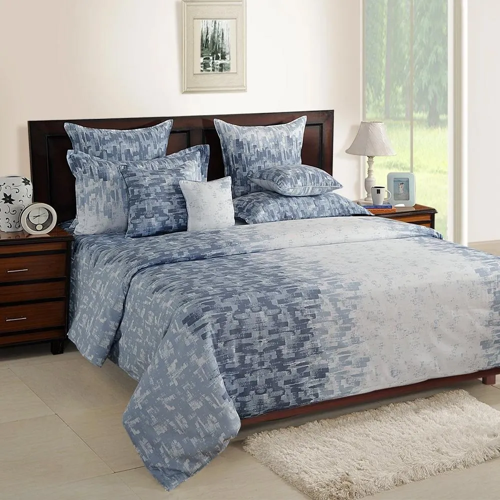 Swayam Zinnia Turquoise Floral Printed Double Bed Comforter